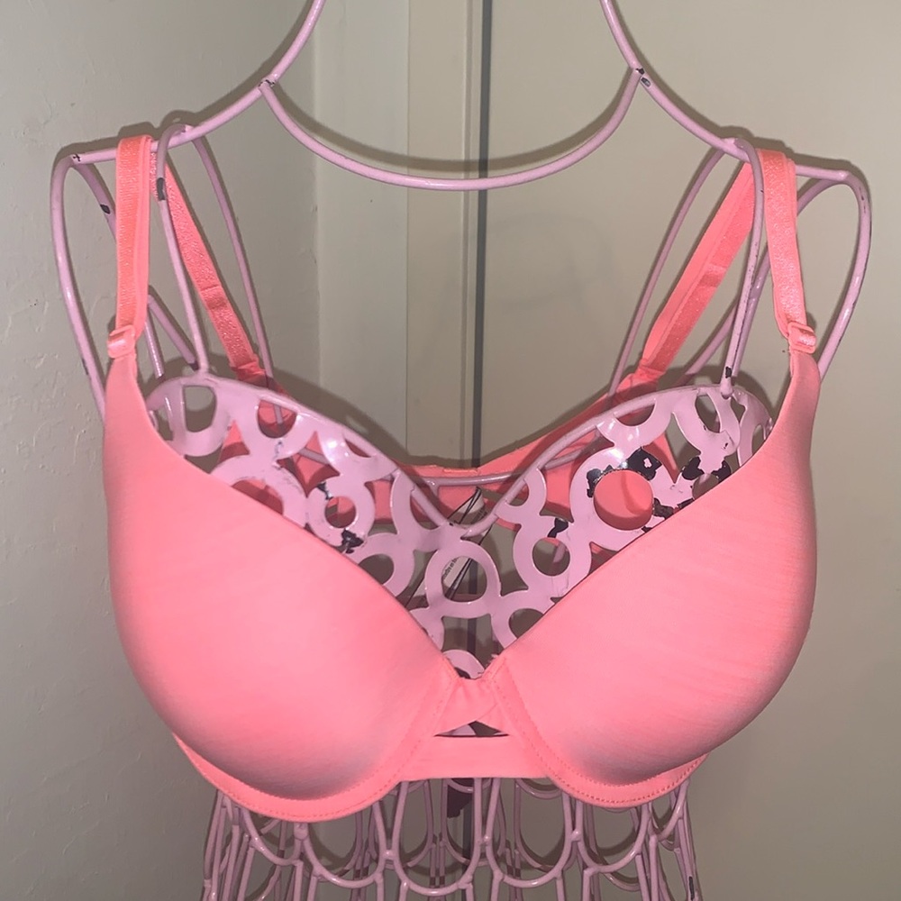 -Woman's Victoria Secret Coral Pink Heather perfect shape padded Bra- 36B